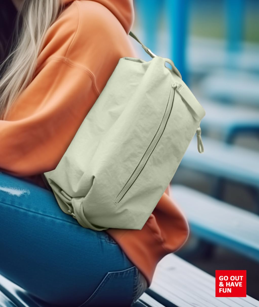 Small Gym Bag for women men, Stylish Compact Sports Bag, Small Duffle Bag Crossbody Bags for women men, Suitable For Gym Work Fitness Travel, 3 in 1 Duffle Bags