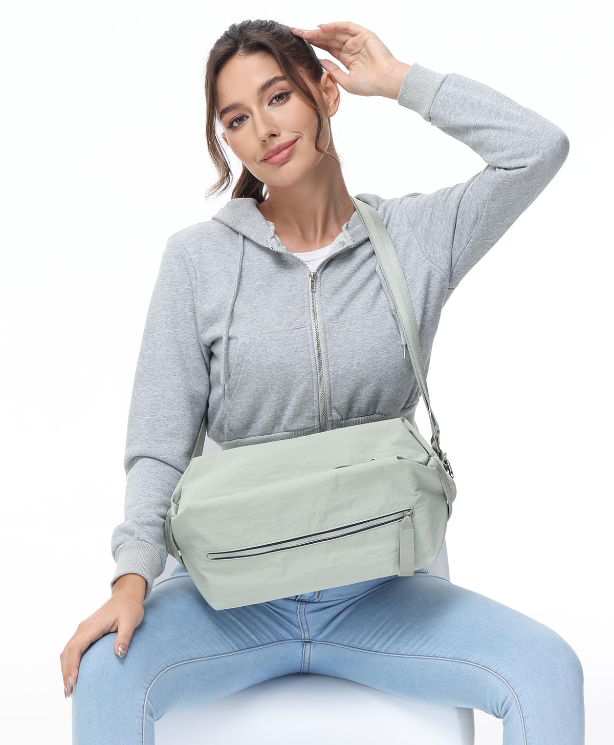 Small Gym Bag for women men, Stylish Compact Sports Bag, Small Duffle Bag Crossbody Bags for women men, Suitable For Gym Work Fitness Travel, 3 in 1 Duffle Bags