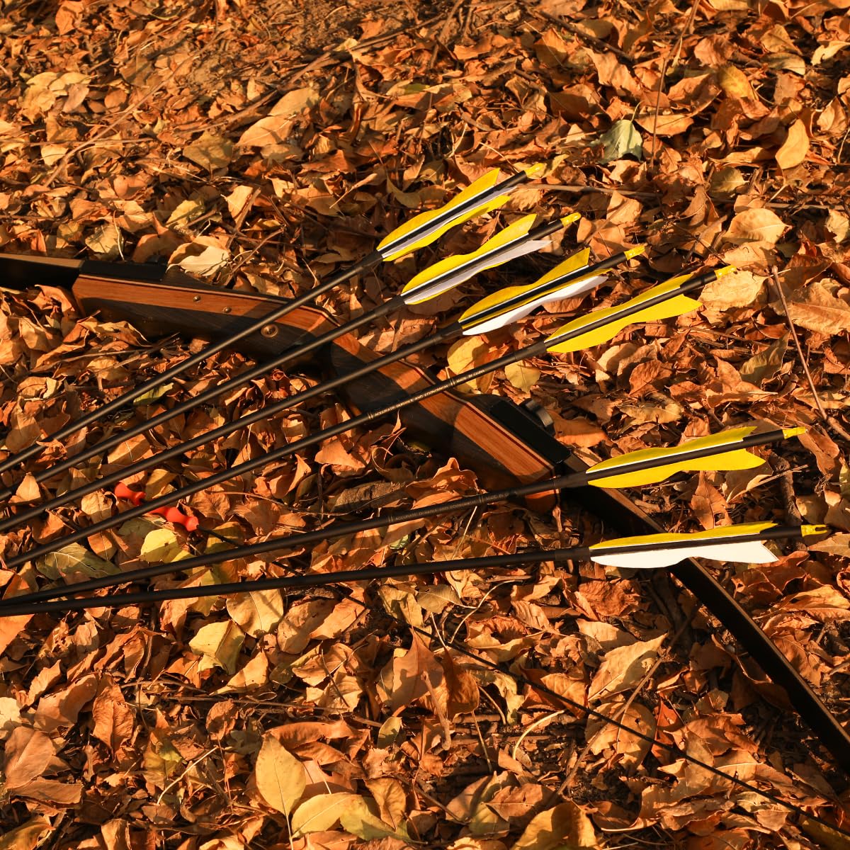 LWANO 31" Carbon Hunting Arrows Archery Target Practice Arrows with 5" Turkey Feathers Spine 500 for Recurve Bow and Compound Bow(Pack of 12) (7.8MM Yellow)